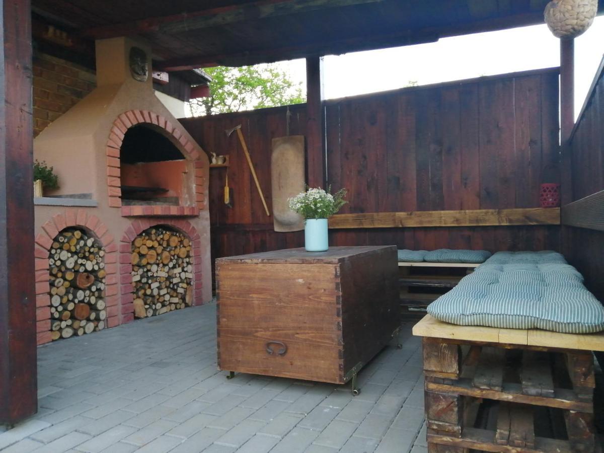 Apartman Turista Pavčina Lehota Eksteriør bilde