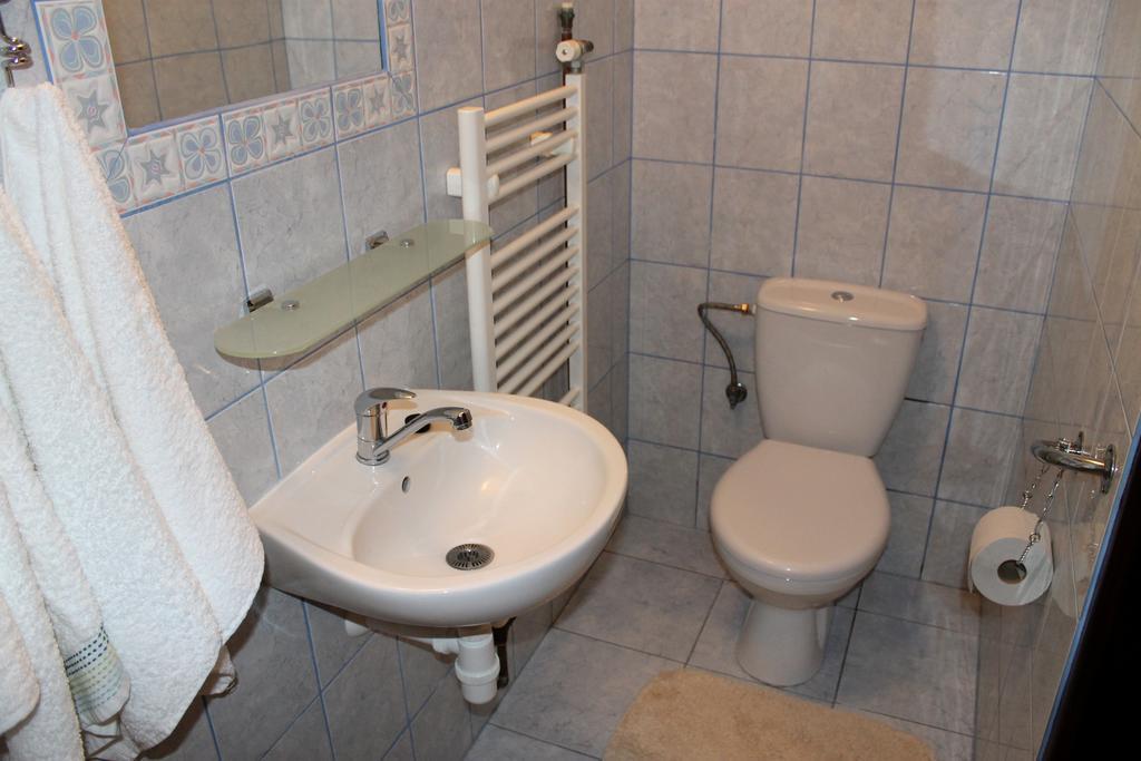 Apartman Turista Pavčina Lehota Eksteriør bilde